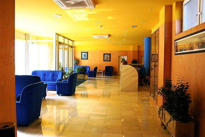 Hotel Bezana Lago Santa Cruz De Bezana Eksteriør billede