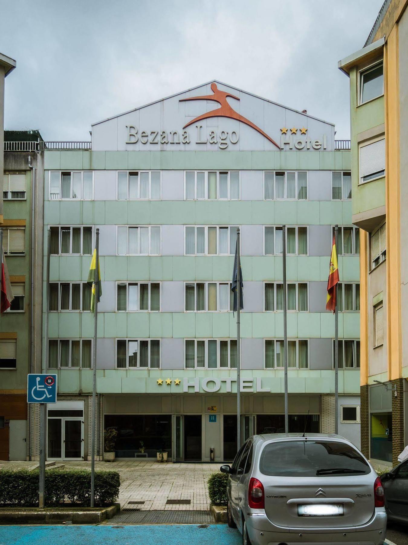 Hotel Bezana Lago Santa Cruz De Bezana Eksteriør billede